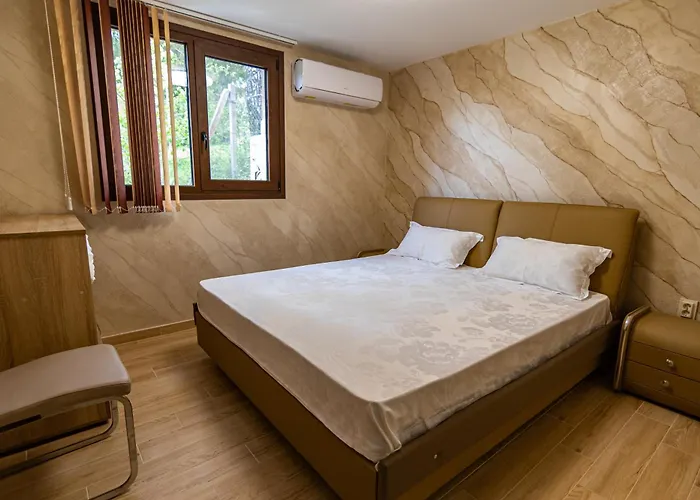 别墅 комплекс родопска среща - къщи и 巴塔克